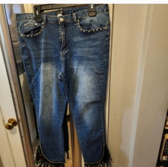 🍁🍂Venus size 18 studded fringe skinny jeans - Picture 2 of 7